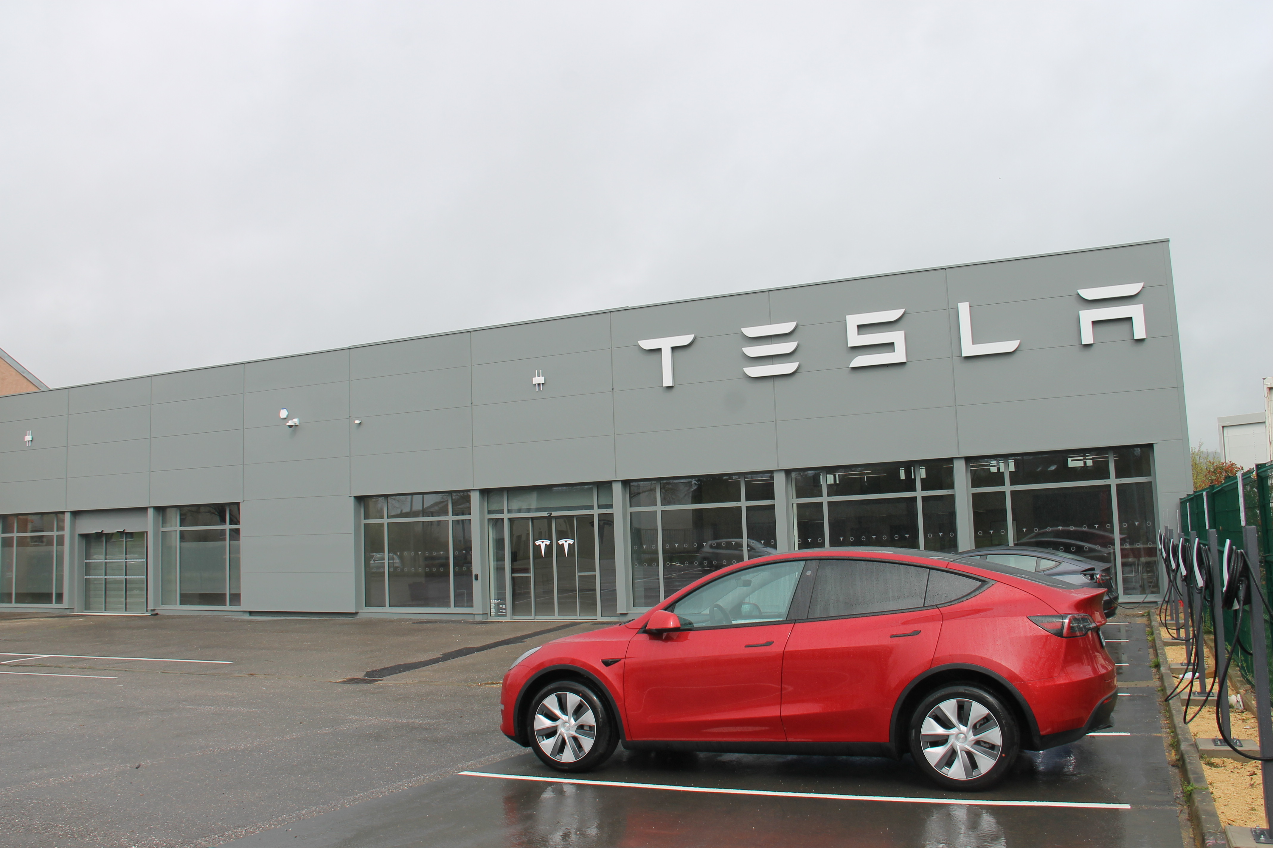 Tesla s'installe à Pulnoy en France